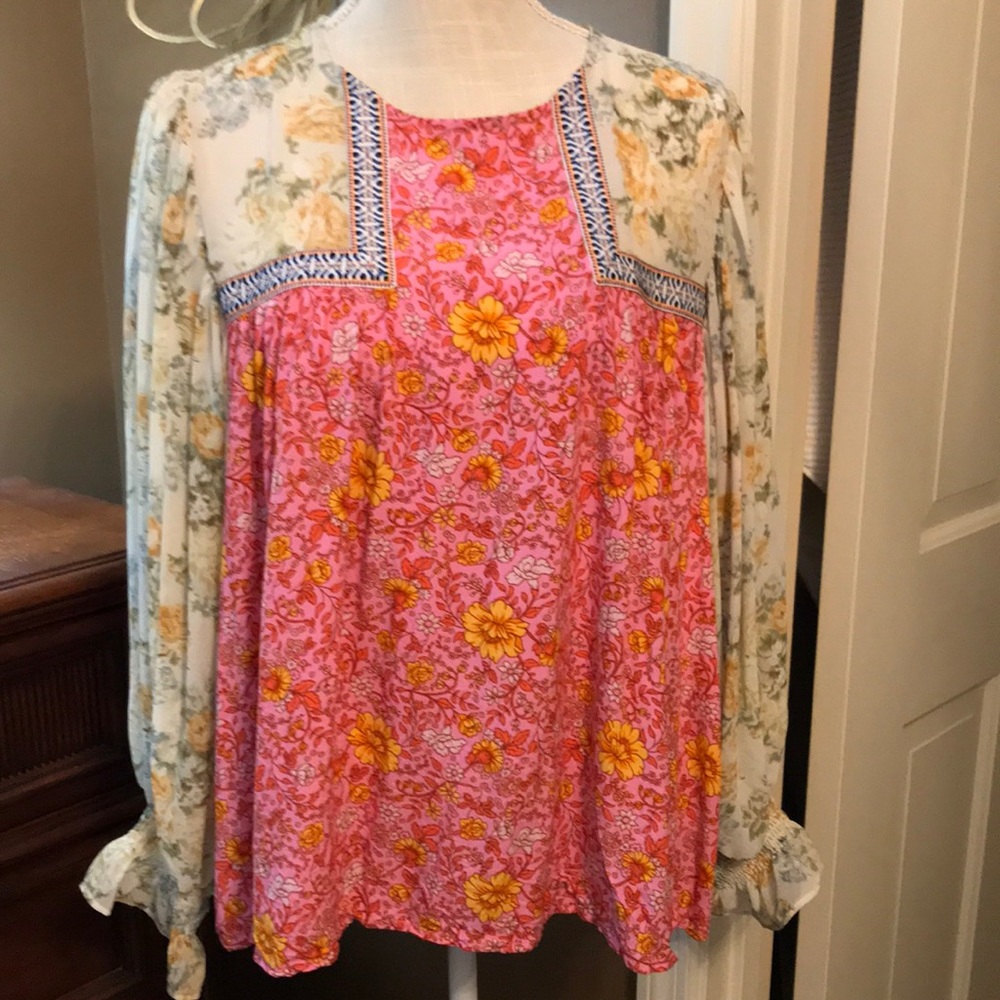 Feminine blouse